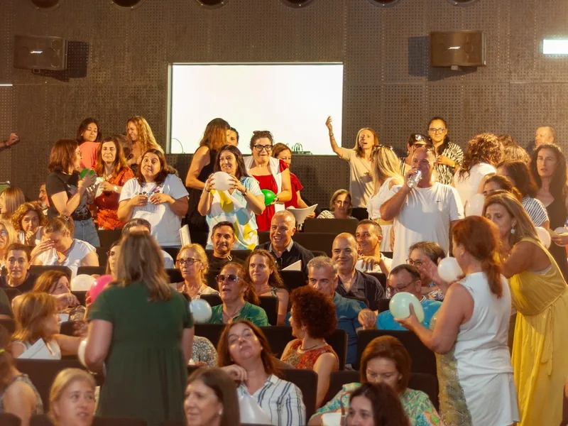 Sala cheia no Seminário Educar Hoje